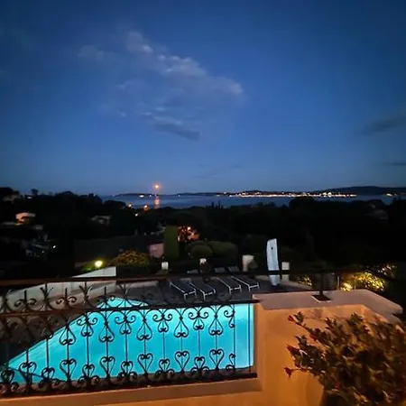 La Chantyviere Villa vue Exceptionnelle 180 degrés sur Golf Tropez, accès plage privée * Sainte-Maxime