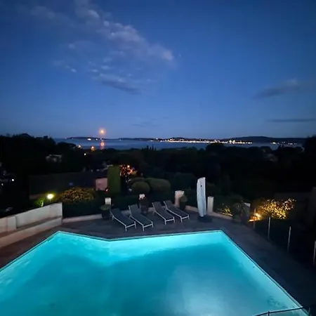 La Chantyviere Villa vue Exceptionnelle 180 degrés sur Golf Tropez, accès plage privée Villa *
