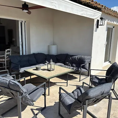 La Chantyviere Villa vue Exceptionnelle 180 degrés sur Golf Tropez, accès plage privée *