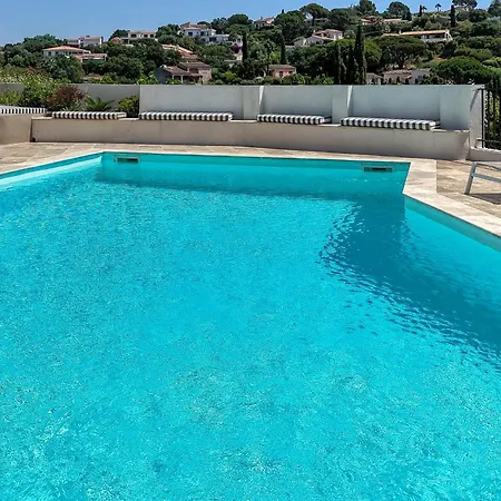La Chantyviere Villa vue Exceptionnelle 180 degrés sur Golf Tropez, accès plage privée *