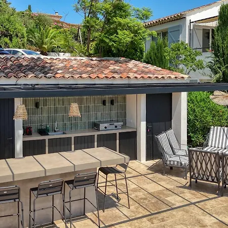 Villa La Chantyviere Villa vue Exceptionnelle 180 degrés sur Golf Tropez, accès plage privée Sainte-Maxime