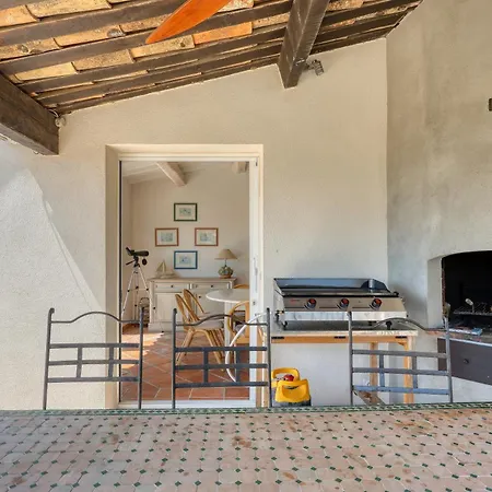 La Chantyviere Villa vue Exceptionnelle 180 degrés sur Golf Tropez, accès plage privée Villa Sainte-Maxime