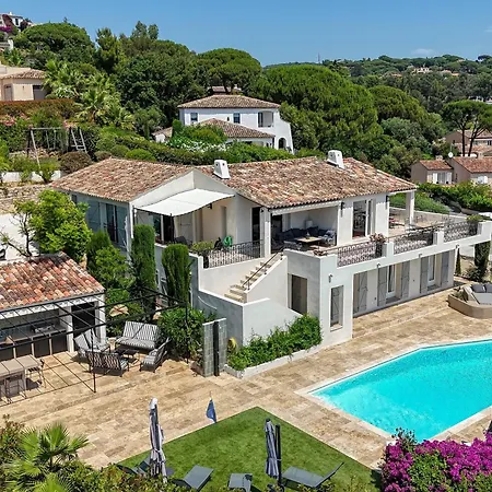 La Chantyviere Villa vue Exceptionnelle 180 degrés sur Golf Tropez, accès plage privée * Sainte-Maxime