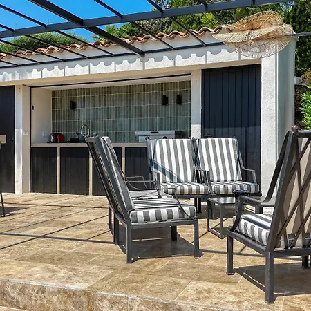 Villa La Chantyviere Villa vue Exceptionnelle 180 degrés sur Golf Tropez, accès plage privée *